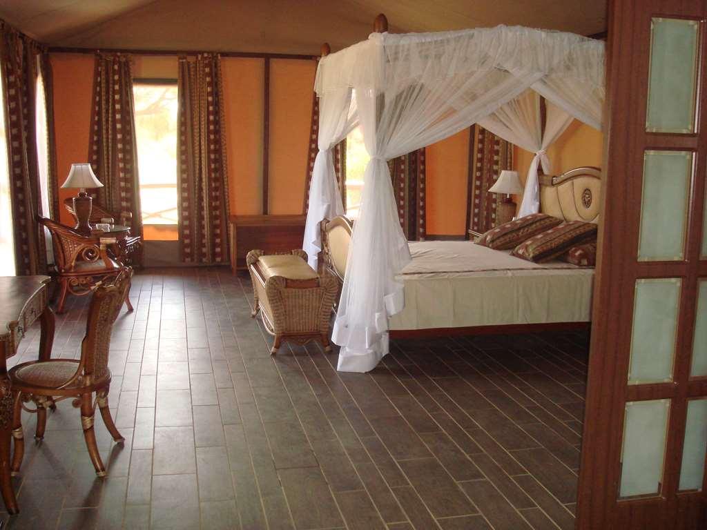 Kilima Safari Camp Hotel Oloitokitok Phòng bức ảnh