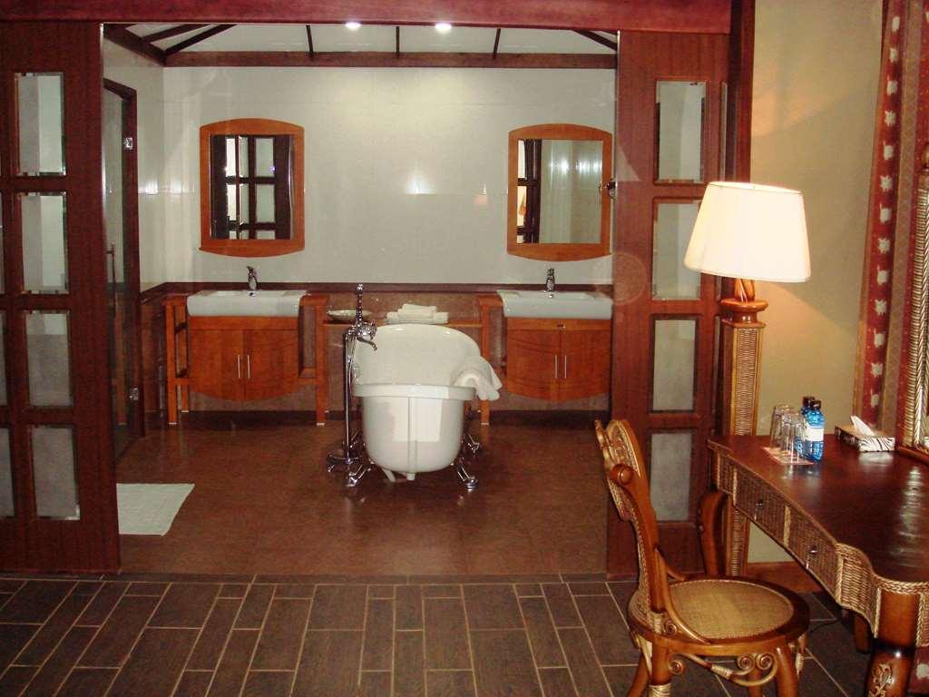 Kilima Safari Camp Hotel Oloitokitok Phòng bức ảnh